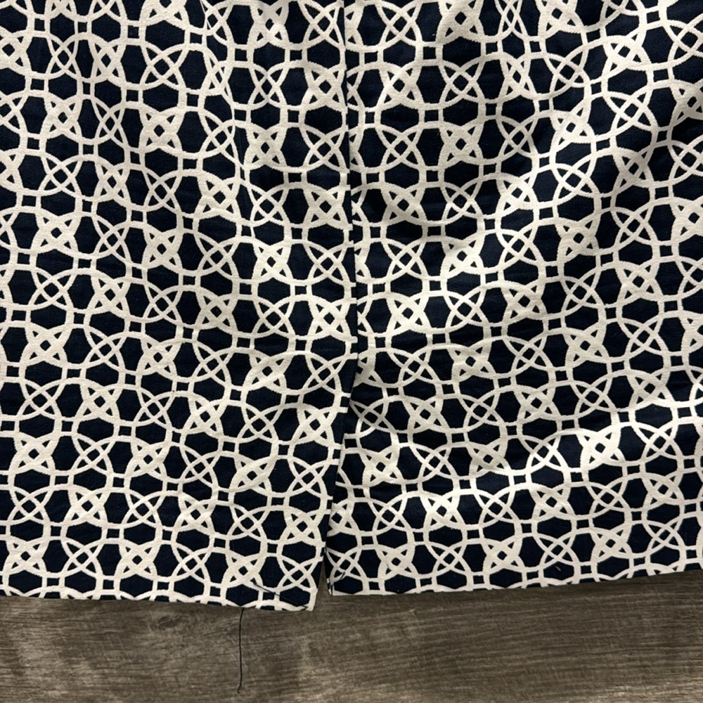 The Limited printed lined Skirt with Pockets, back zipper & Slit. - Picture 4 of 7
